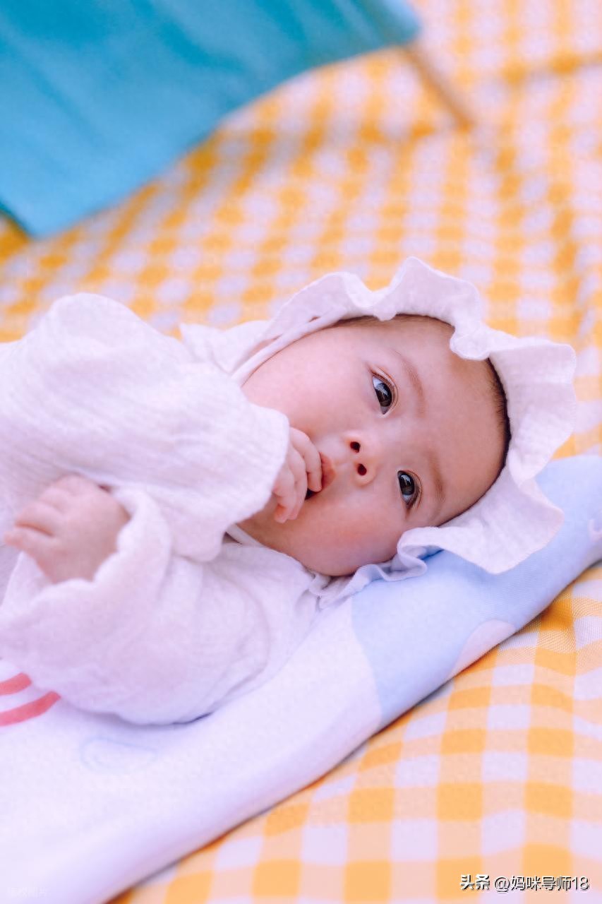 哺乳期奶水不足原因_寶媽沒奶吃什么_豬蹄湯下奶堵奶